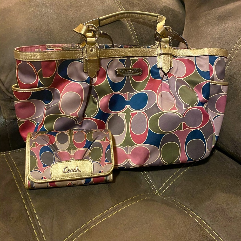 Coach purse and matching wallet